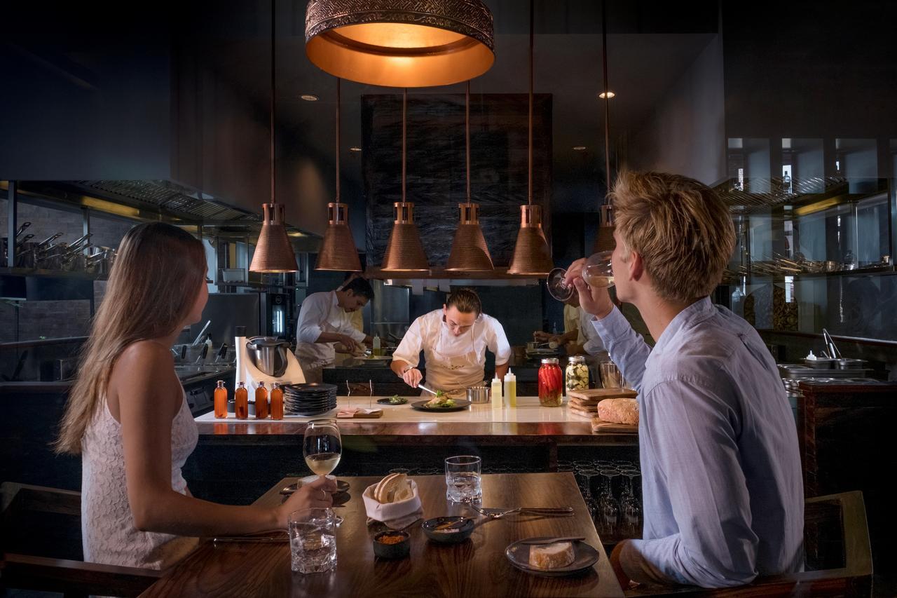 잠불루욱 오세아노 스미냑 호텔 세미냑 외부 사진 The Chef's Table